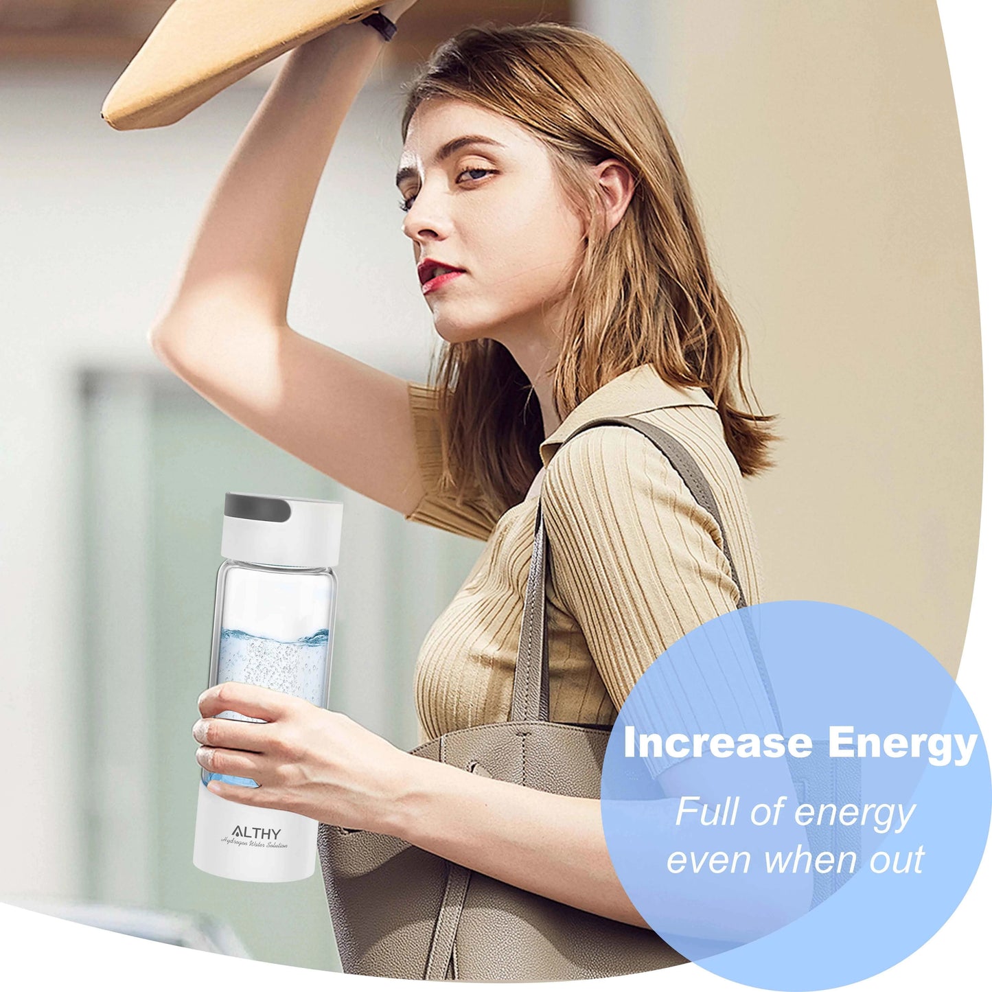 Femme utilisant un générateur eau hydrogène portable pour rester énergique lors de ses sorties