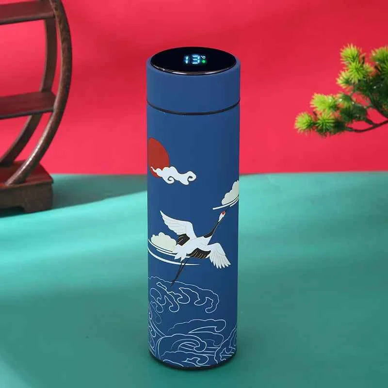 Bouteille isotherme intelligente design traditionnel avec motifs de nuages et oiseau en vol