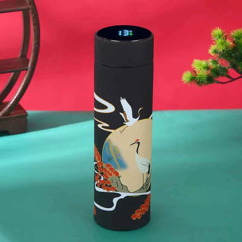 Bouteille isotherme intelligente design traditionnel avec motifs de grues sur fond coloré