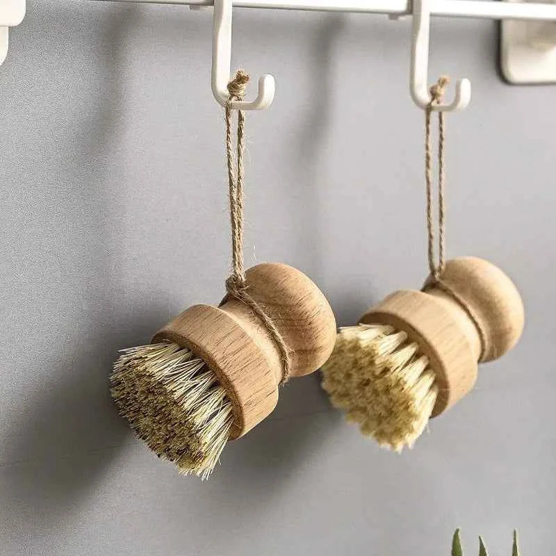 Brosse de nettoyage écologique suspendue en bois, idéale pour une maison durable et respectueuse de l'environnement