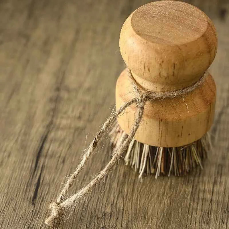 Brosse de nettoyage écologique en bois et fibre naturelle pour un entretien durable