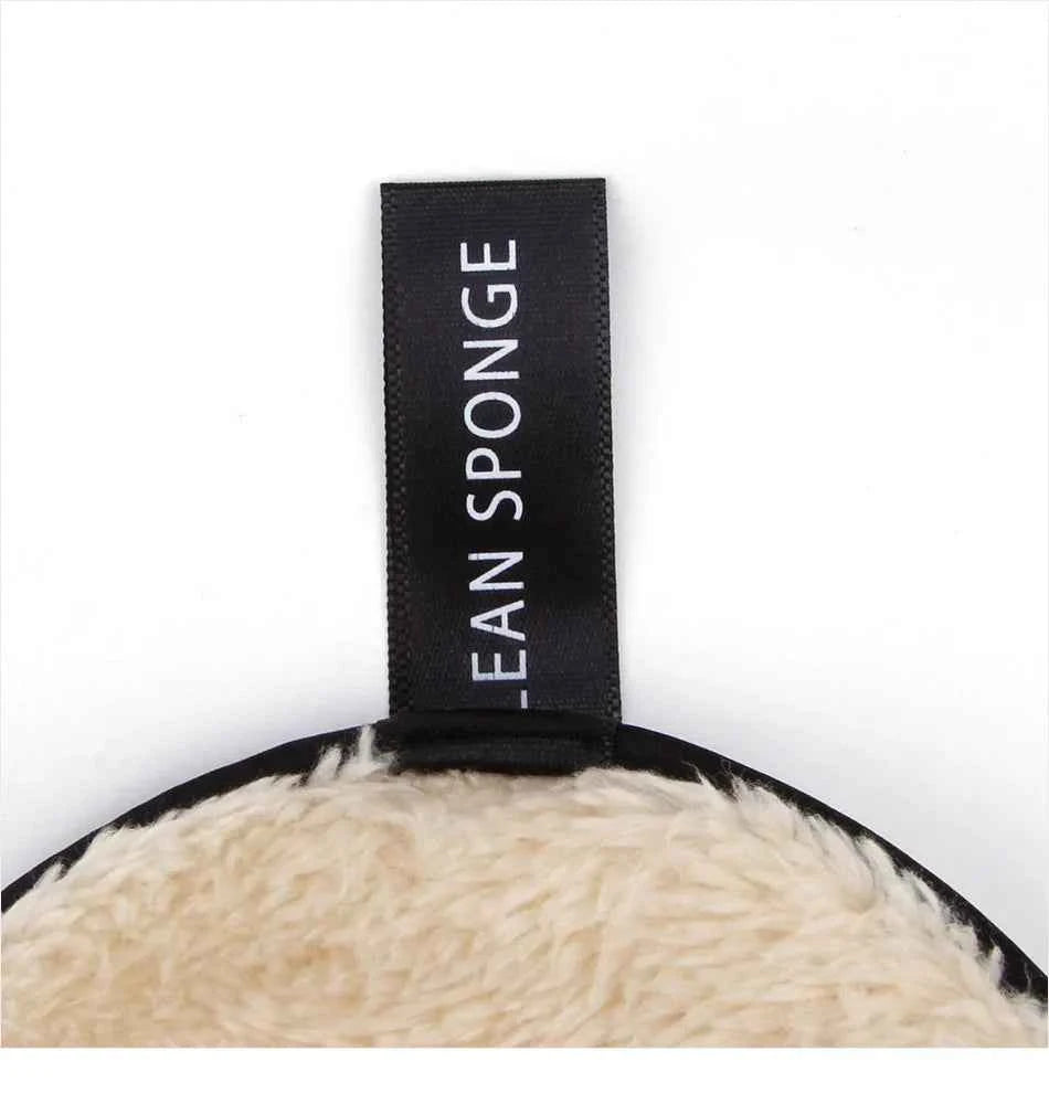 Étiquette d'un disque démaquillant réutilisables en tissu doux pour un démaquillage efficace et écologique