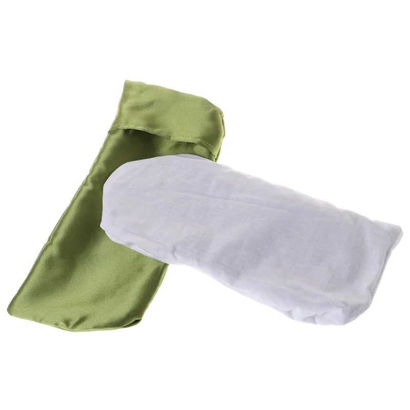 Masque de relaxation yoga en vert et blanc pour apporter confort et détente pendant la méditation