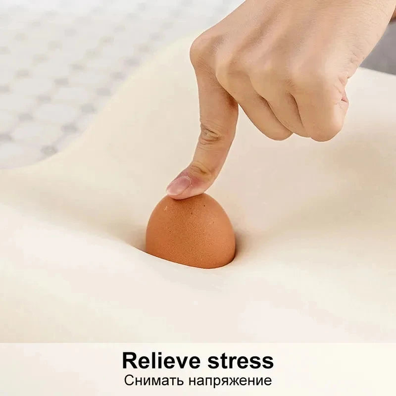 Oreiller mémoire de forme avec soutien ergonomique pour un sommeil relaxant