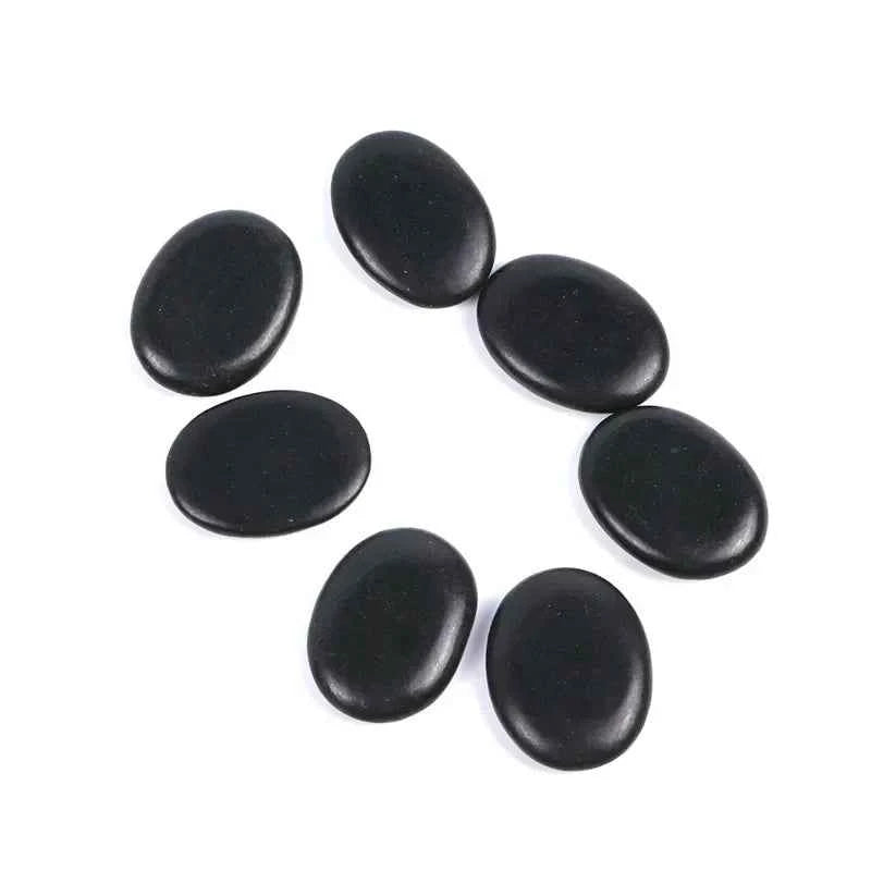 Huit pierres de massage énergétique en basalte noir pour un bien-être optimal et relaxation