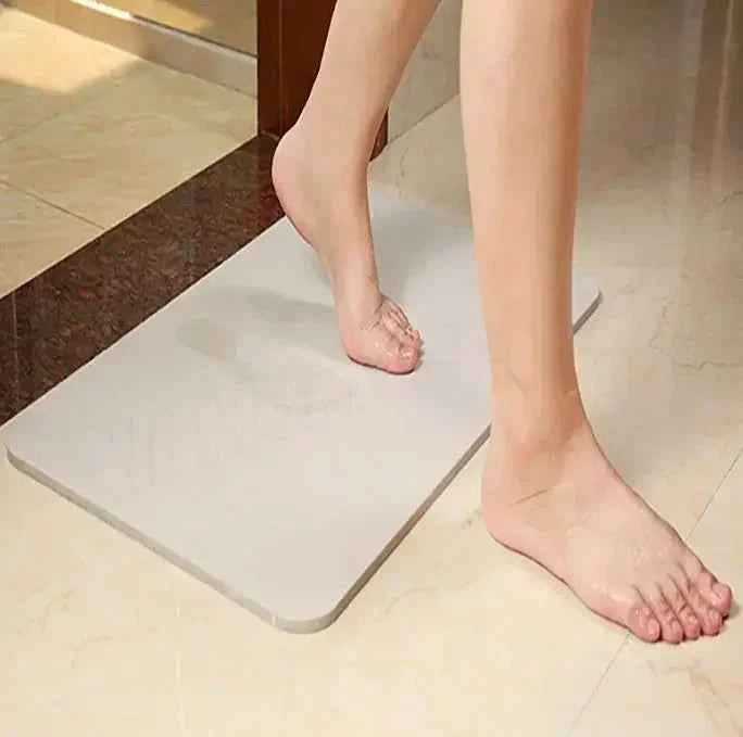 Tapis de bain diatomite écologique avec surface absorbante pour un séchage rapide et un confort optimal